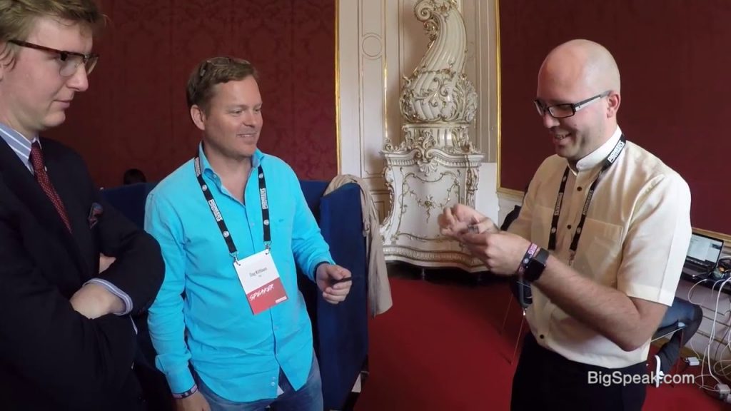 Linking Cards – Till Haunschild