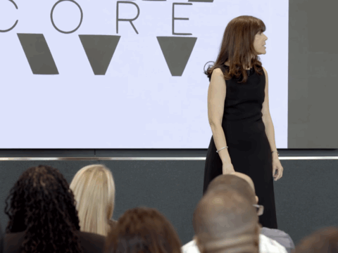 “Presentation Ready” Keynote Preview: Mistake #9 – Distracting Gestures and Body Language