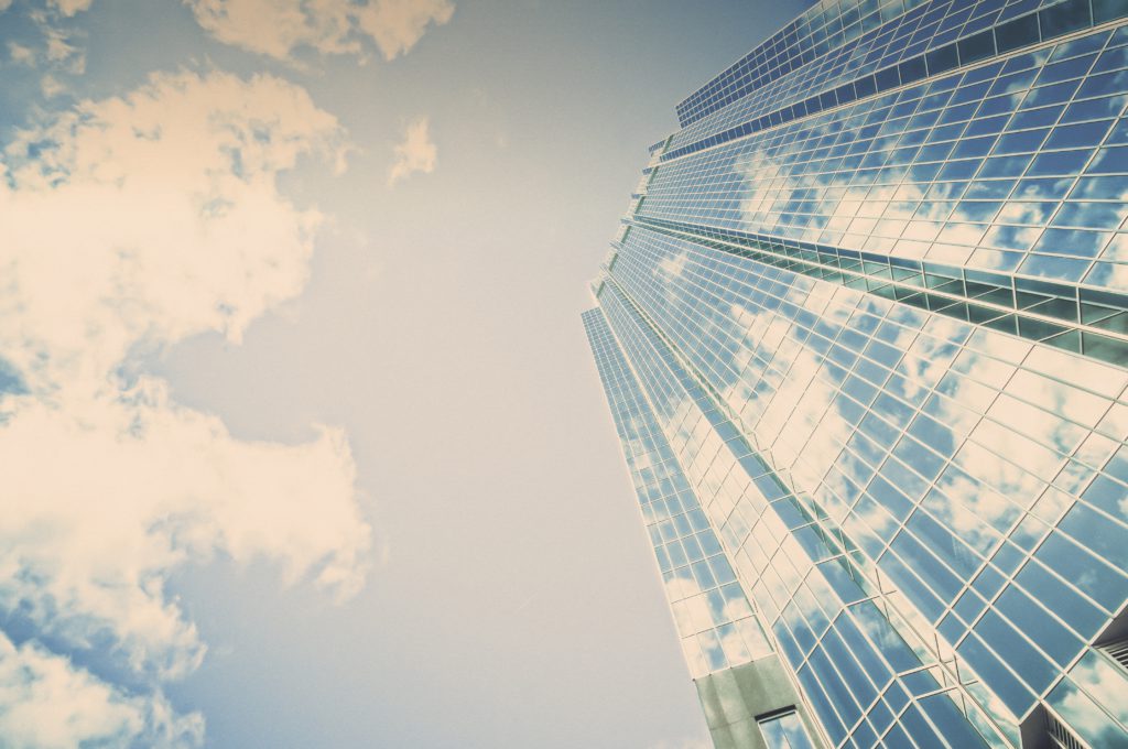 15 Top Corporate Keynote Speakers for Business Growth in 2023