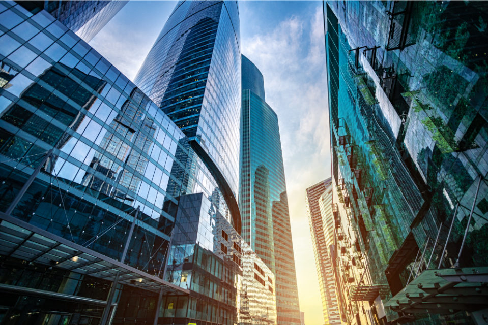 Top 10 Corporate Keynote Speakers Who Can Help You Play Big