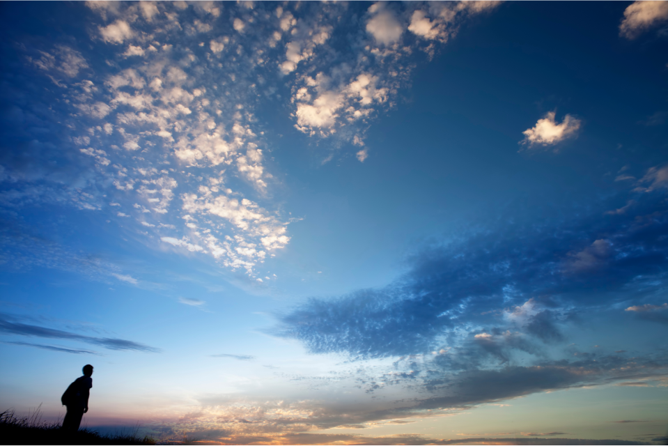 Top Motivational Keynote Speakers to Keep You on Track for Your Dreams