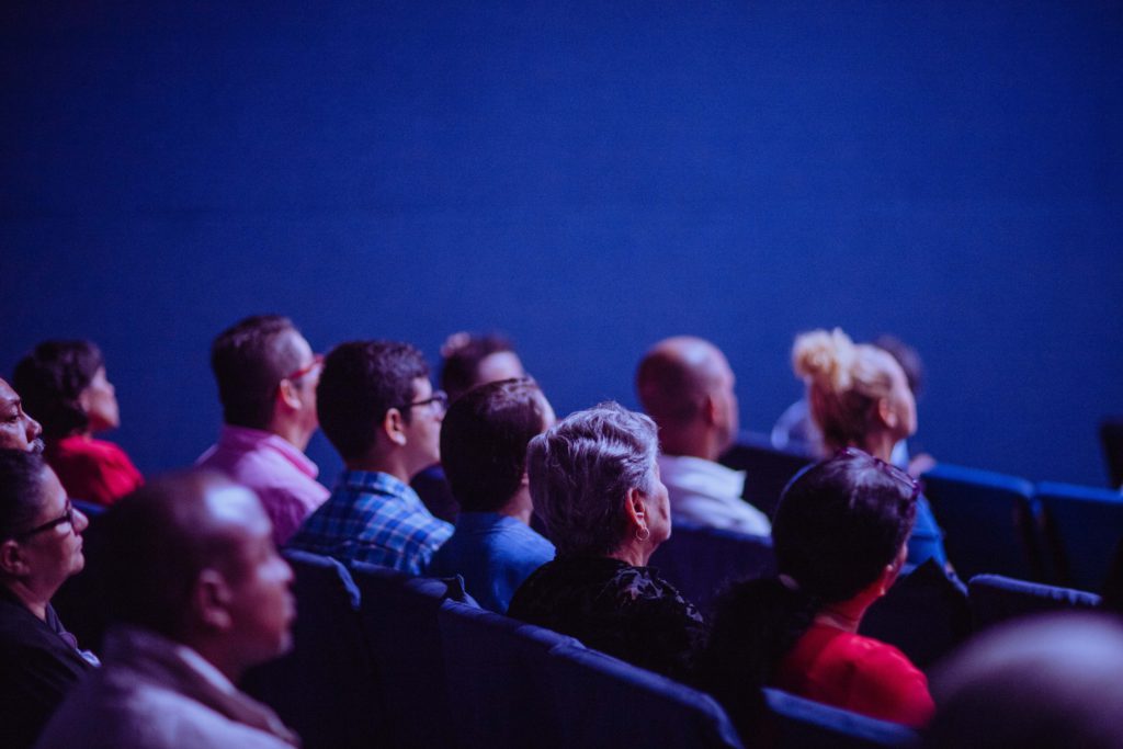 Experiential Keynote Speakers Who Engage Even the Most Distractible Team Member