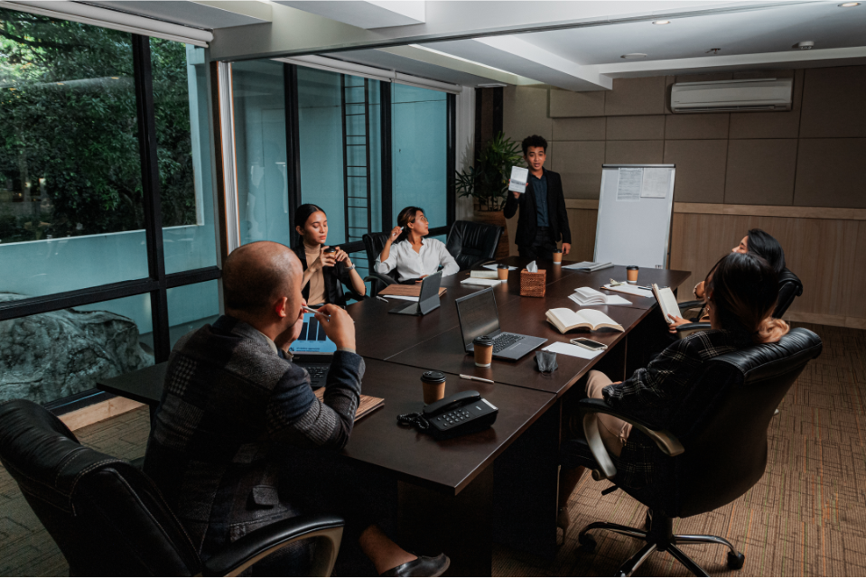 Lisa Bodell on Unlocking Real Change Through Simplification: The MURA Approach