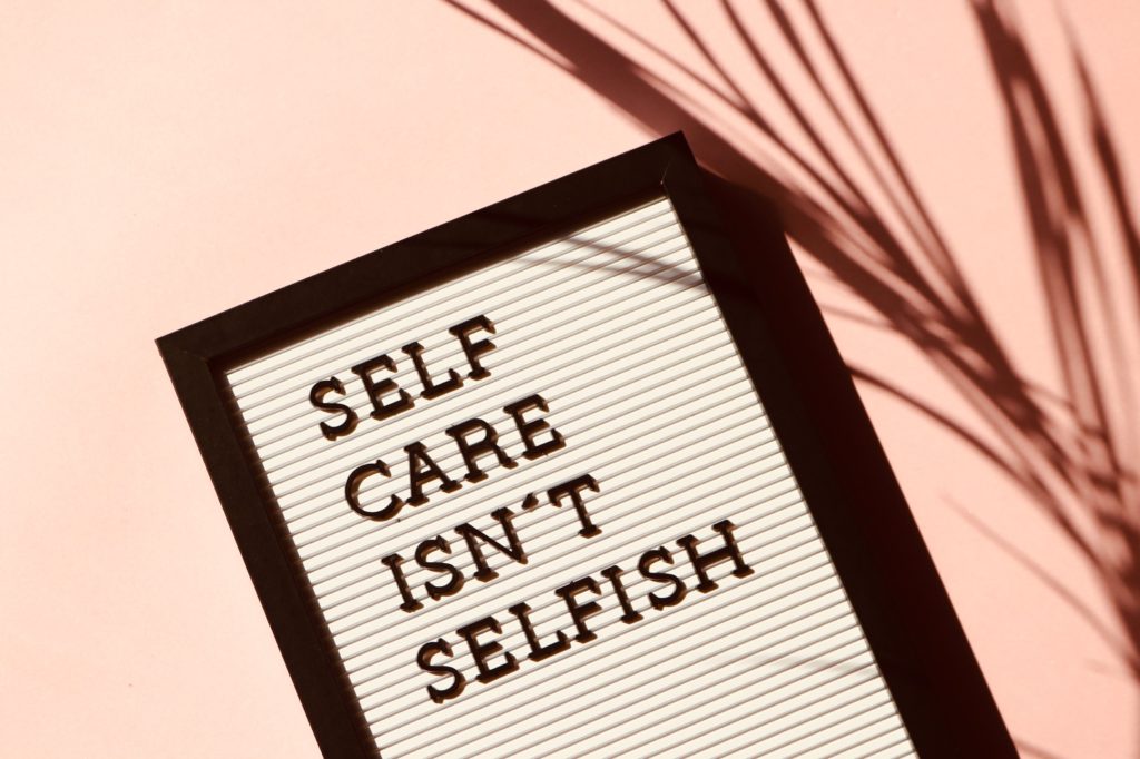 10 Mental Health Keynote Speakers to Help You Build an Open, Supportive Workplace