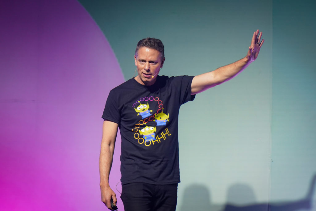 How Long Should A Keynote Speaker Speak?