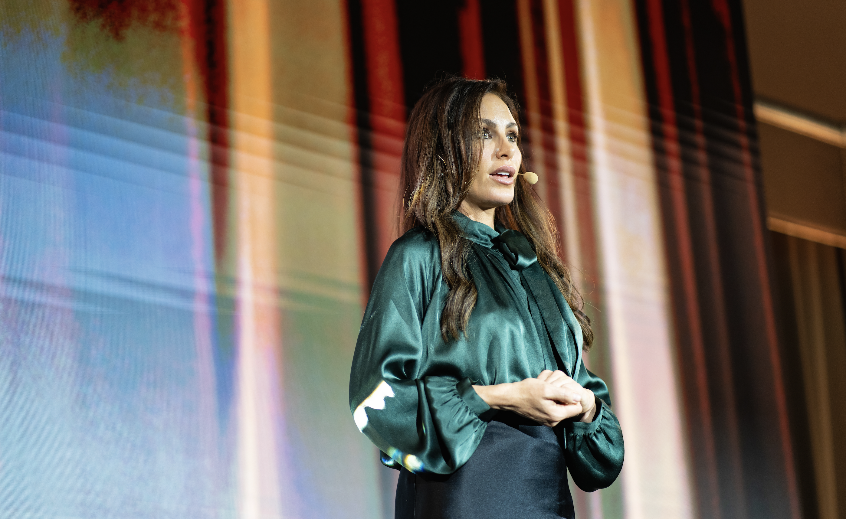 Resilience Keynote Speaker Molly Bloom: Rise. Fall. Reinvent.