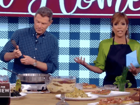 Bobby Flay Lunches With the Ladies | The View