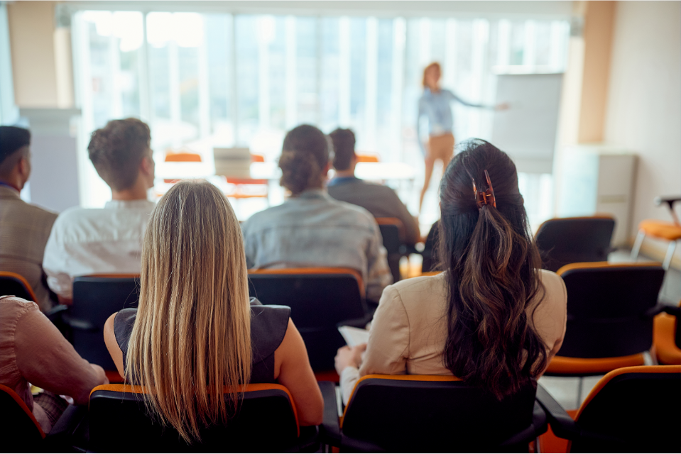 Best Keynote Speakers Bureau for Corporate Events