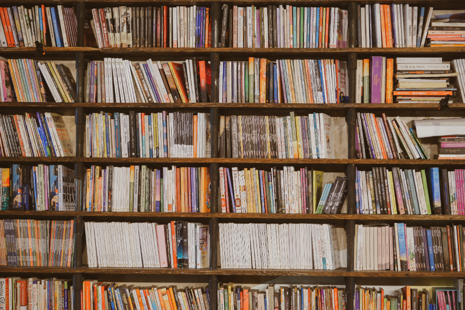 From Bestselling Book to Standing Ovation: Bring the Authors Everyone’s Reading to Your Stage